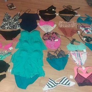 👙 31 PIECES NEW WITH TAGS👙